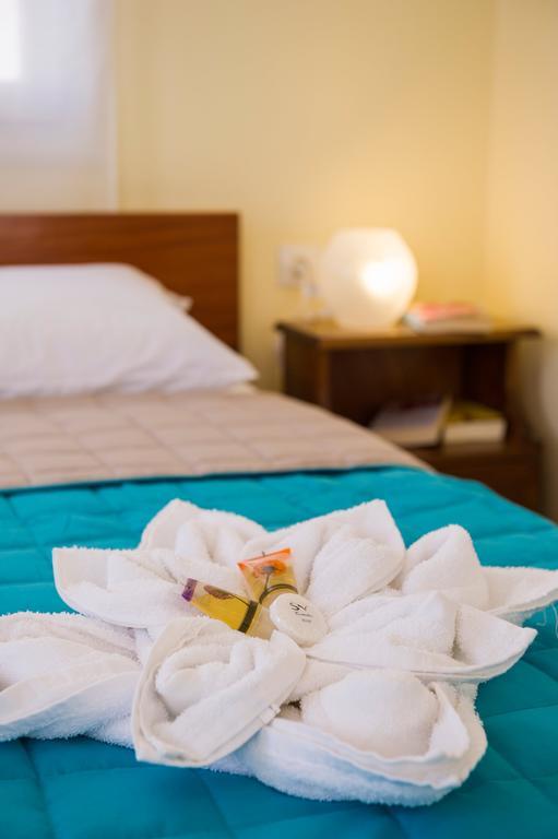 Penelopi Rooms Chania  Bagian luar foto